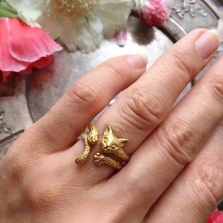 Cat face & hand ring/ gold