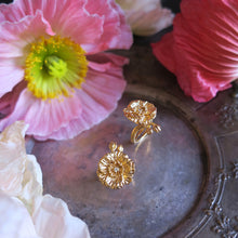 Load image into Gallery viewer, poppy ring / gold
