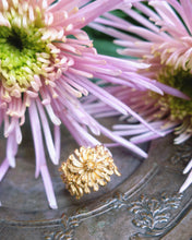 Load image into Gallery viewer, Chrysanthemums ring / gold
